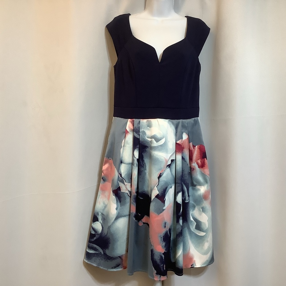 Le Chateau Dress Women’s Size Medium Pockets Midi Sweetheart Top Lined